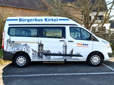 Der Bürgerbus in Kirkel (Saarpfalz-Kreis) hatte wegen der Corona-Krise den Fahrbetrieb eingestellt. In Verbindung mit den Schutzmaßnahmen wird der Fahrdienst regulär am Montag, den 11. Mai 2020 wieder aufgenommen. Gefahren wird der normale Fahrplan. Bild: Bürgerbus Kirkel