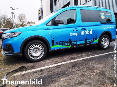 Der Umweltverband BUND Rheinland-Pfalz und die Agentur Landmobil laden jetzt gemeinsam zu einer Online-Veranstaltung ein, die sich mit Möglichkeiten und Grenzen des Bürgerbus-Konzepts befasst. Bürgerbusse haben eine starke soziale und kommunikative Komponente. Als wichtige Zielgruppe gelten ältere Menschen. Bürgerbusse werden immer passgenau zum lokalen Bedarf entwickelt. Termin ist Mittwoch, der 11. März 2026 ab 19 Uhr. Themenbild Bürgermobil Verbandsgemeinde Selsters/Westerwald/Dr. Holger Jansen/Agentur Landmobil Der Umweltverband BUND Rheinland-Pfalz und die Agentur Landmobil laden jetzt gemeinsam zu einer Online-Veranstaltung ein, die sich mit Möglichkeiten und Grenzen des Bürgerbus-Konzepts befasst. Bürgerbusse haben eine starke soziale und kommunikative Komponente. Als wichtige Zielgruppe gelten ältere Menschen. Bürgerbusse werden immer passgenau zum lokalen Bedarf entwickelt. Termin ist Mittwoch, der 11. März 2026 ab 19 Uhr. Themenbild Bürgermobil Verbandsgemeinde Selsters/Westerwald/Dr. Holger Jansen/Agentur Landmobil